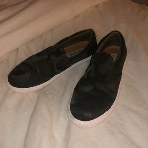 Camp Steve Madden shoes